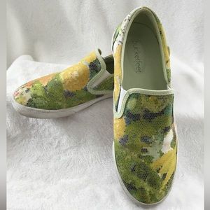 ~BUCKETFEET JUNGLE MOSAIC SLIP ON SHOES~